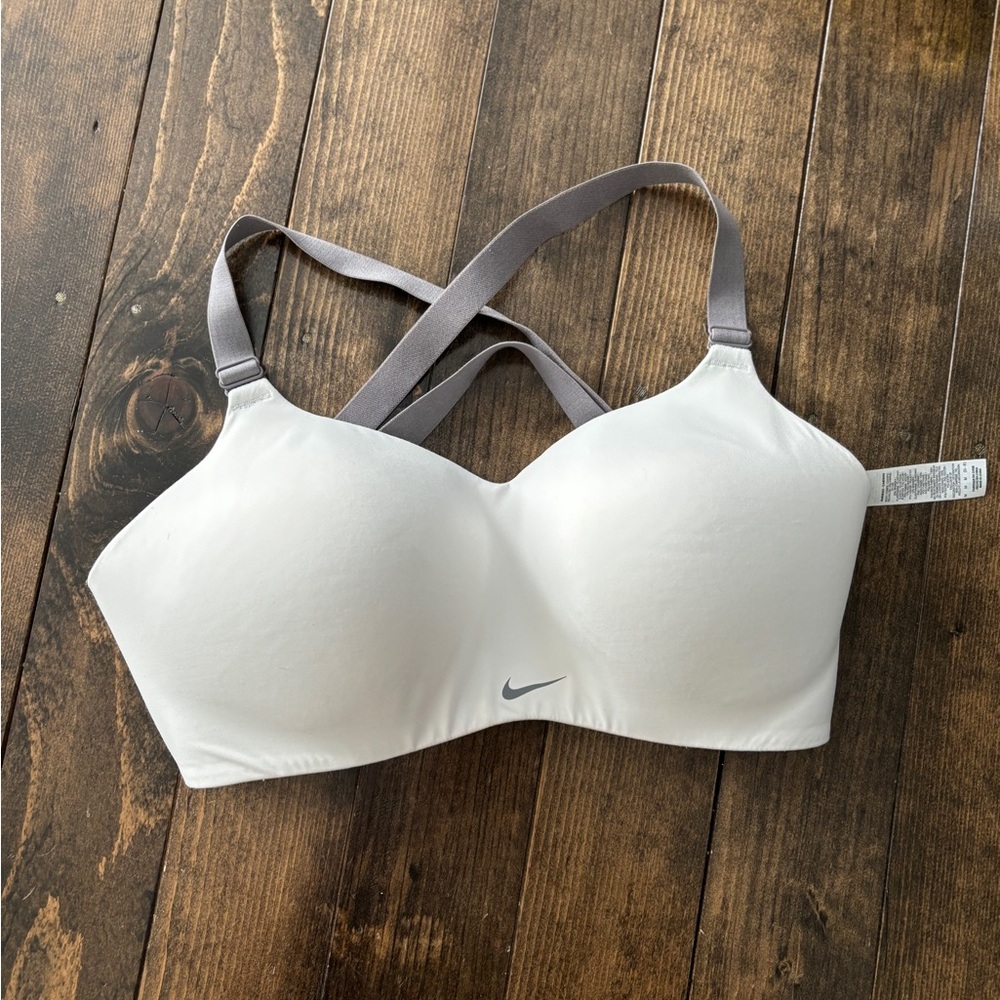 Nike White and Gray Sports Bra Seamless Design